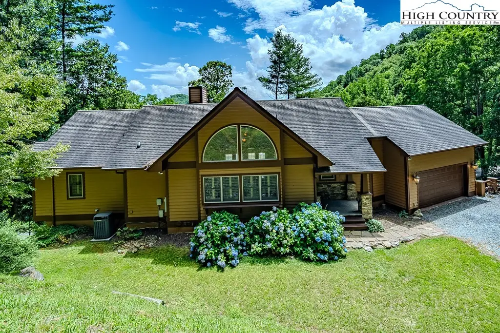 446 Windridge Drive, Sugar Grove