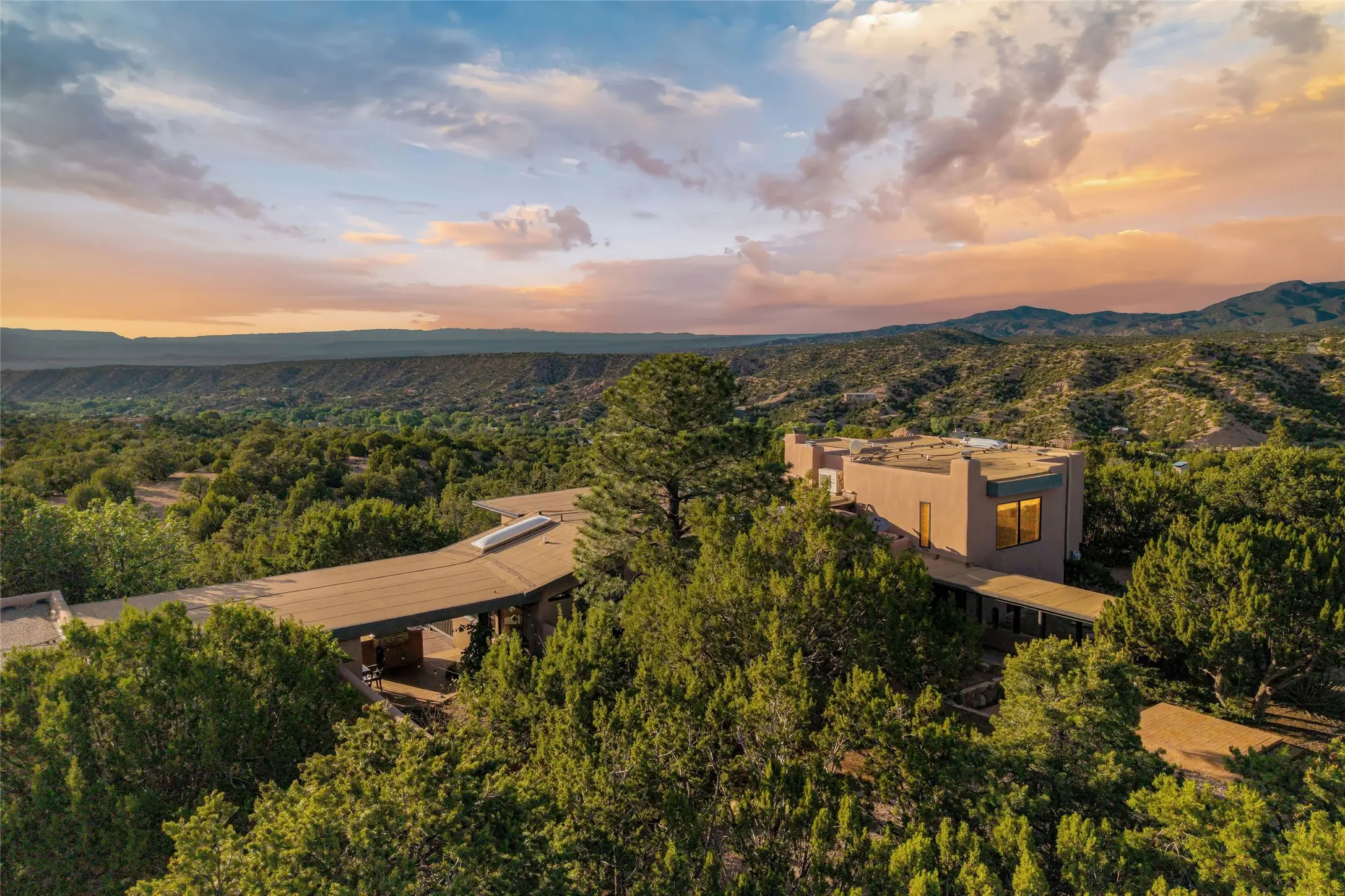 54 Paseo Encantado Ne, Santa Fe