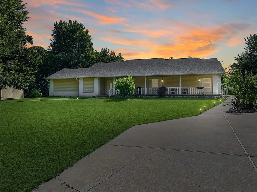 10370 Noah Road, Gravette