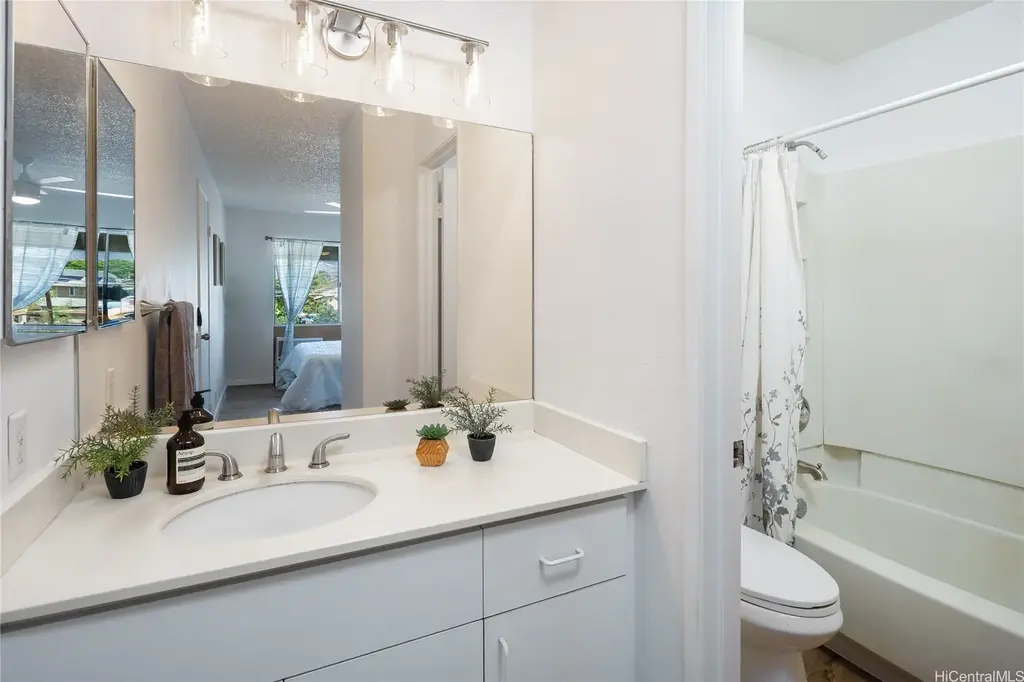 91-1050 Puamaeole Street # 8r, Ewa Beach