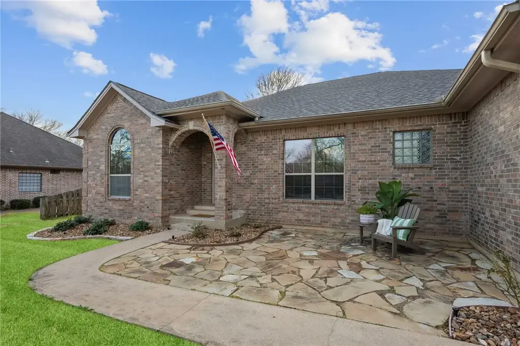 4960 Drake Drive, College Station