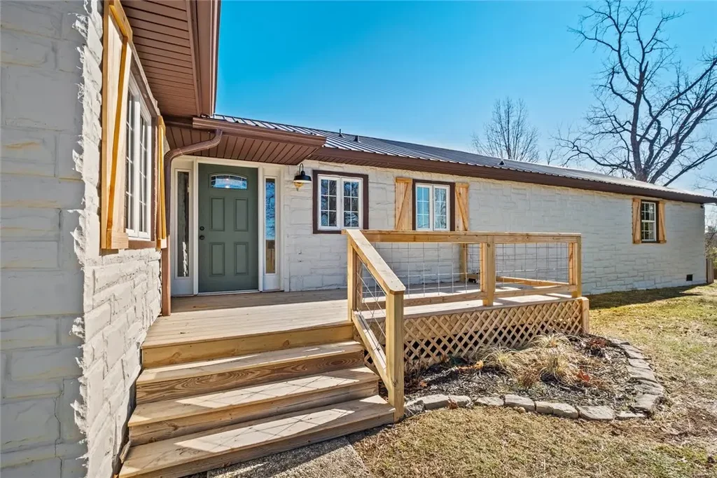 609 Sands Road, Cave Springs