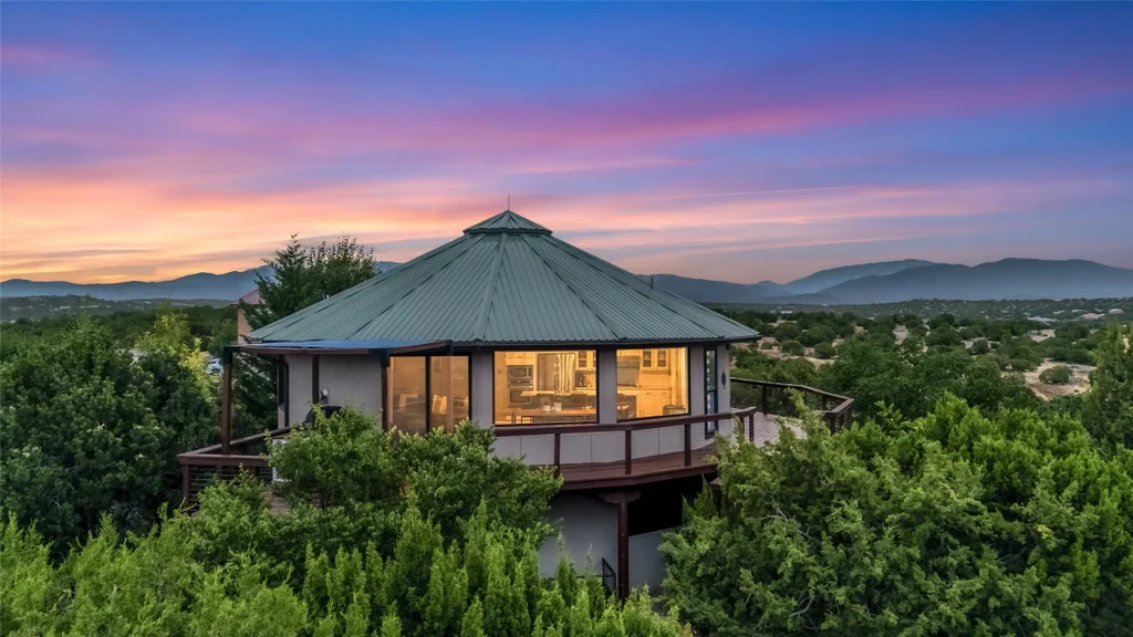 272 Camino Tres Arroyos, Santa Fe