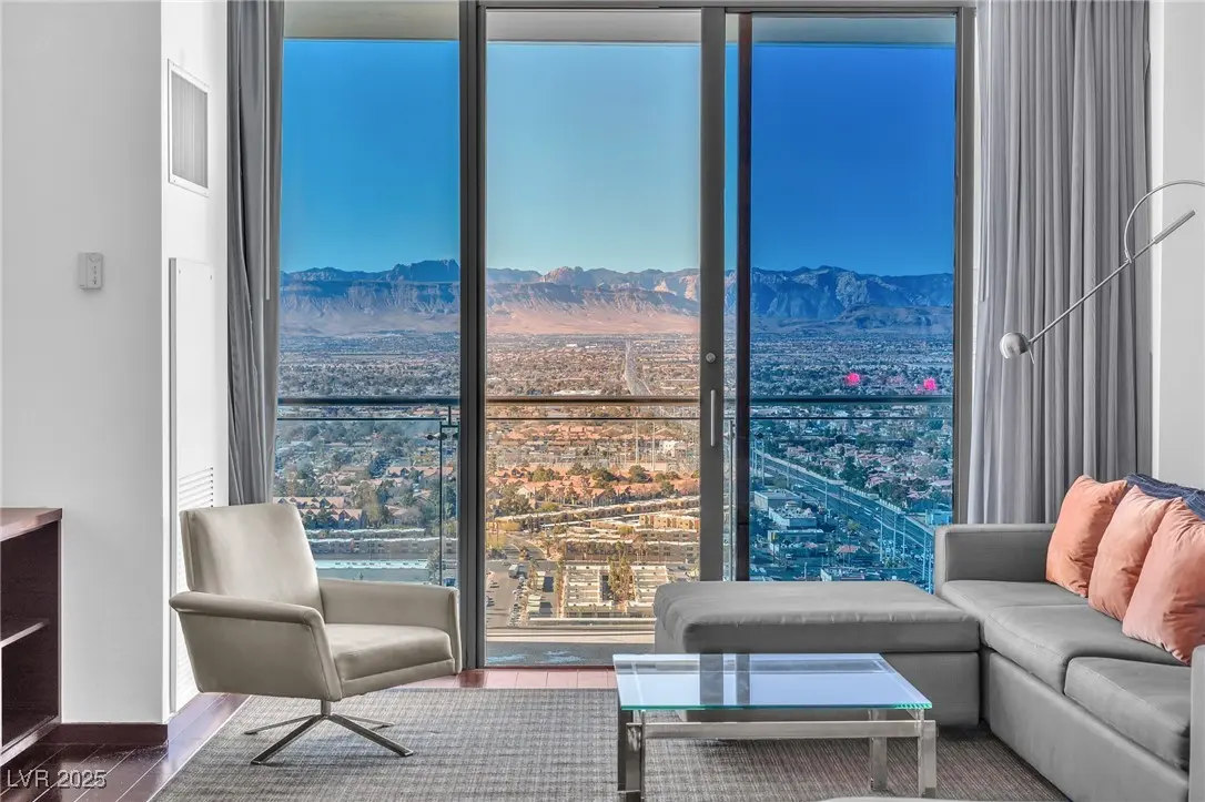 4381 W Flamingo Road 3819, Las Vegas