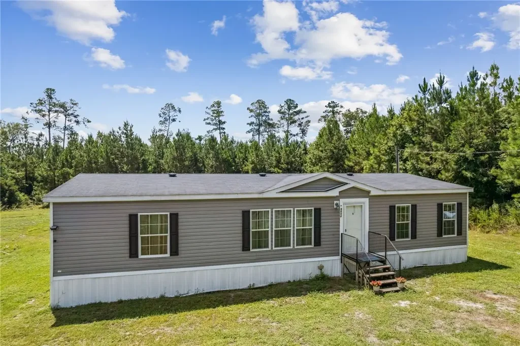 8694 Spanish Creek Road, Folkston