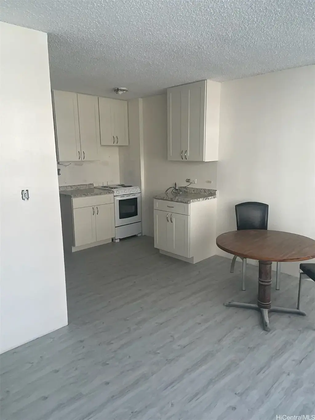 1560 Kanunu Street # 509, Honolulu
