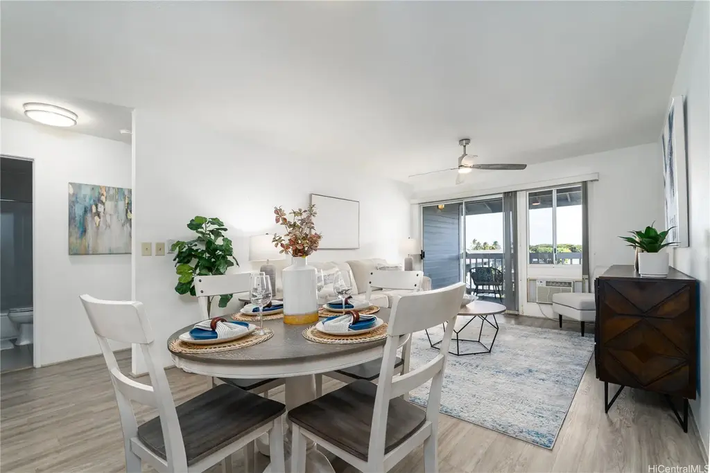 94-828 Lumiauau Street # Q201, Waipahu