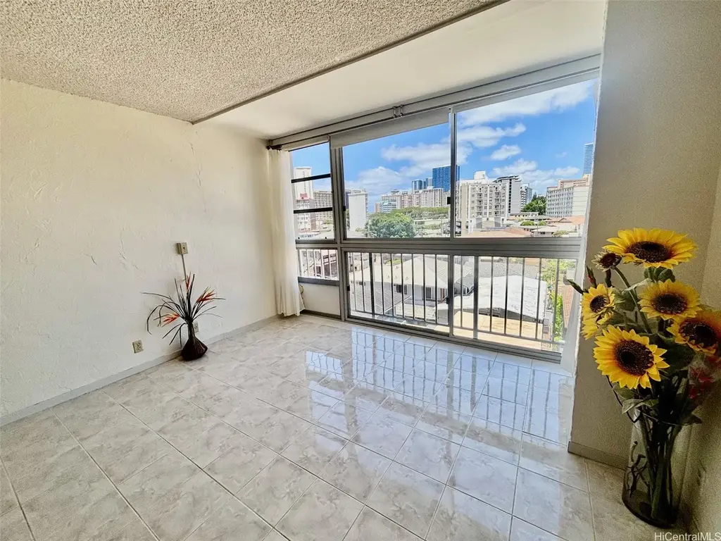 1717 Citron Street # 406, Honolulu