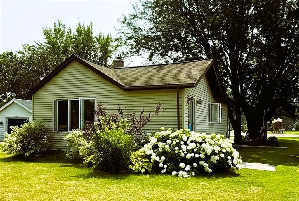 W5587 Davlin Street, Sheldon