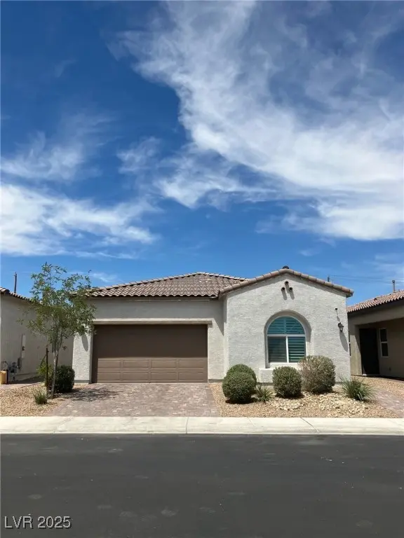 Photo of Listing #2703897