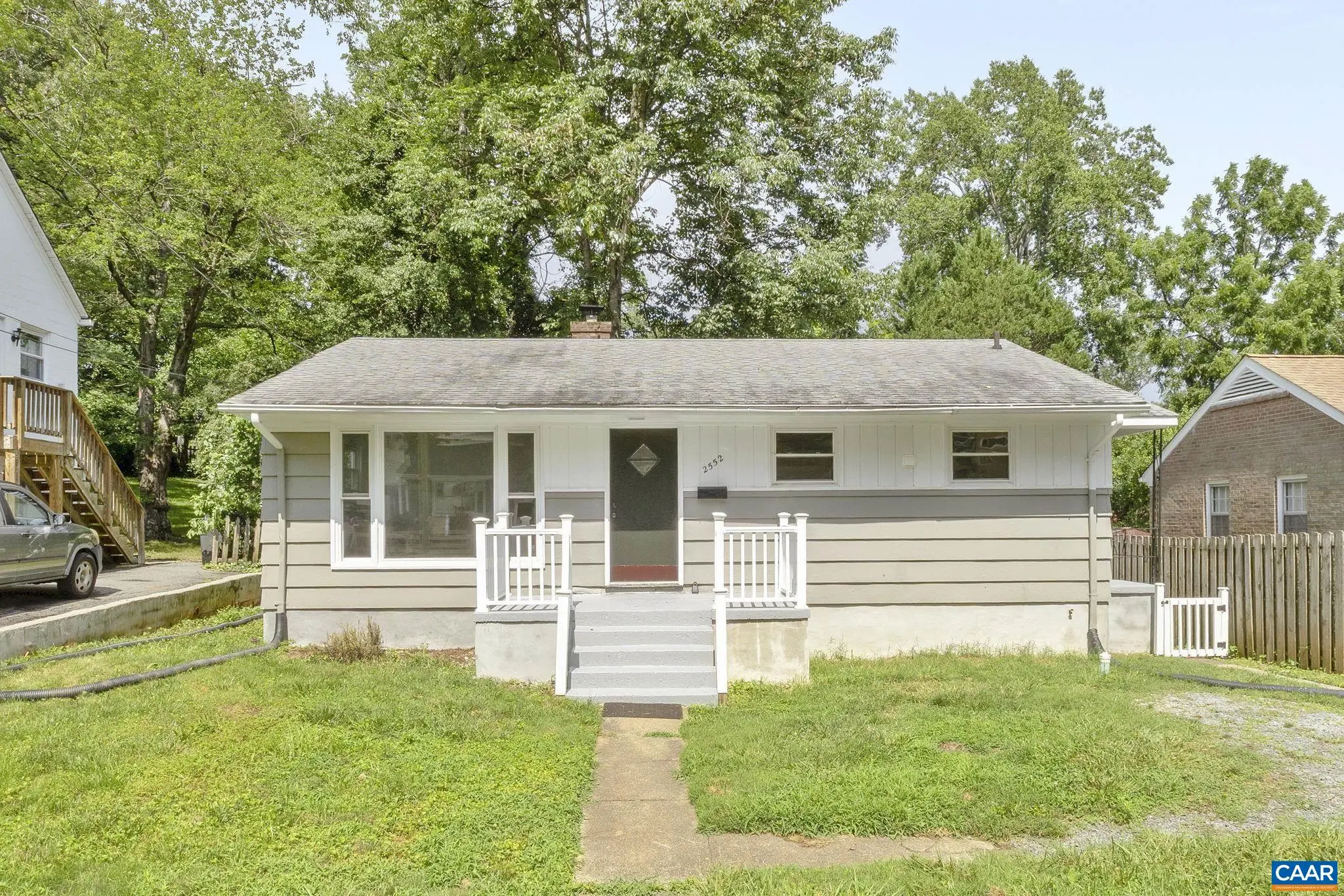 2552 Woodland Dr, Charlottesville