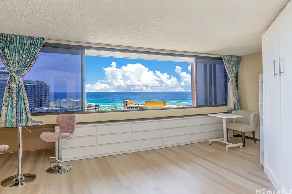 1700 Ala Moana Boulevard # 2704, Honolulu