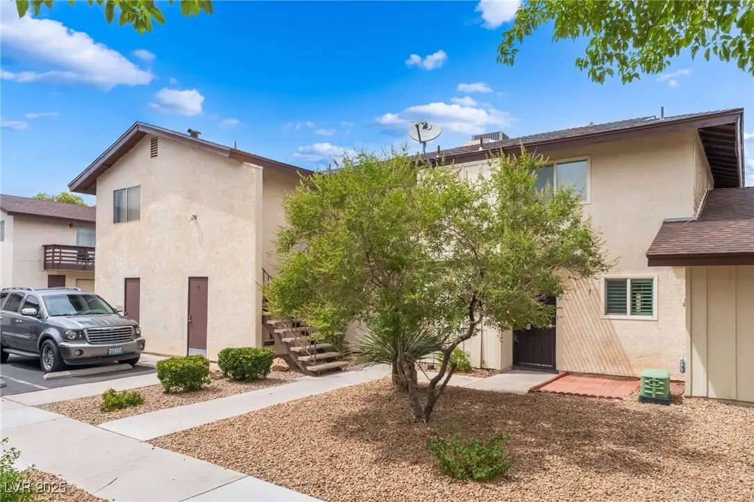 Photo of Listing #2704880