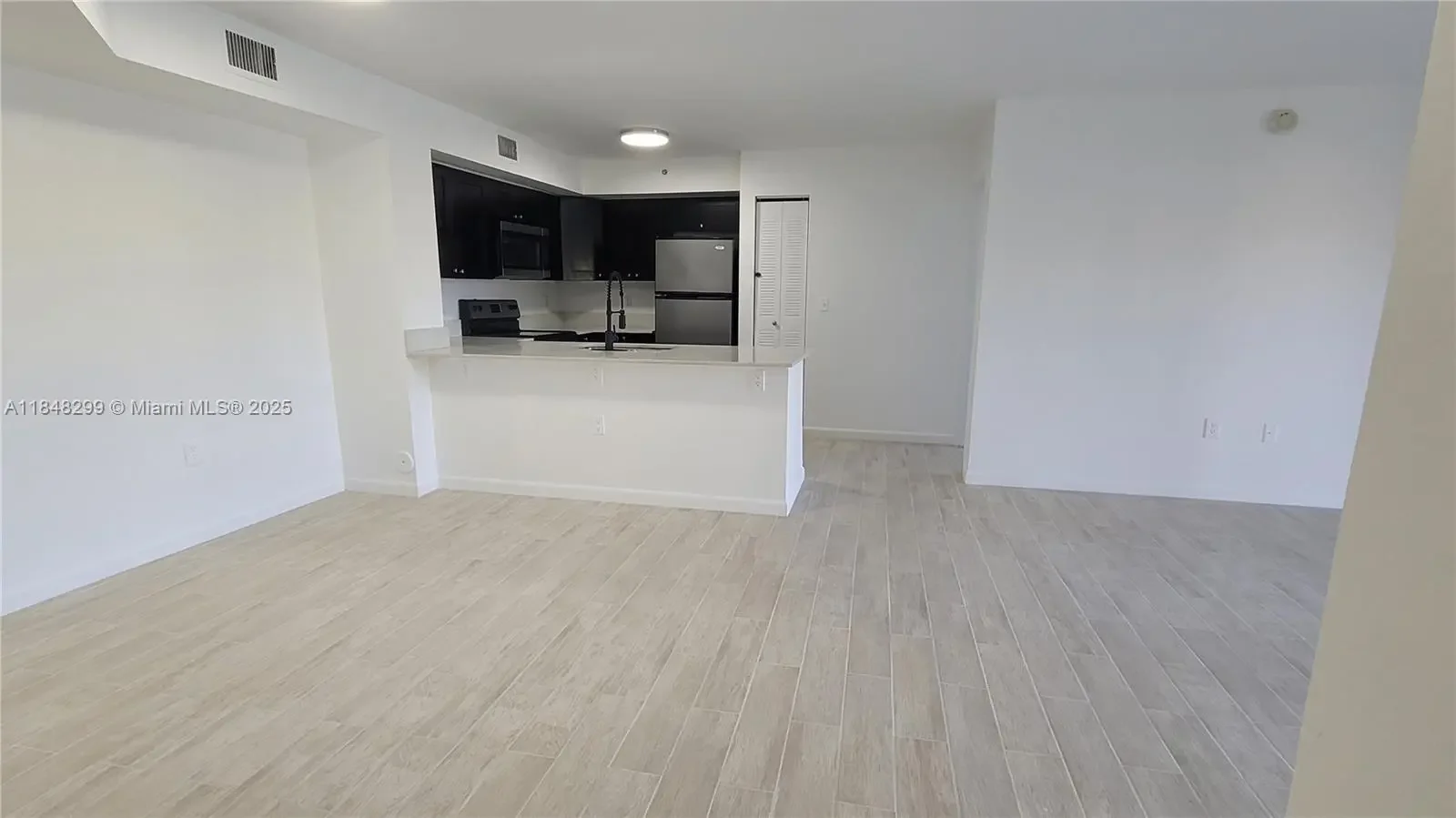 Photo of Listing #A11848299