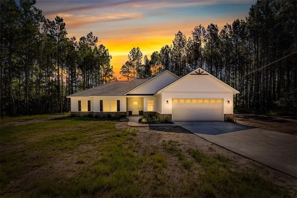 7256 Manningtown Road, Jesup