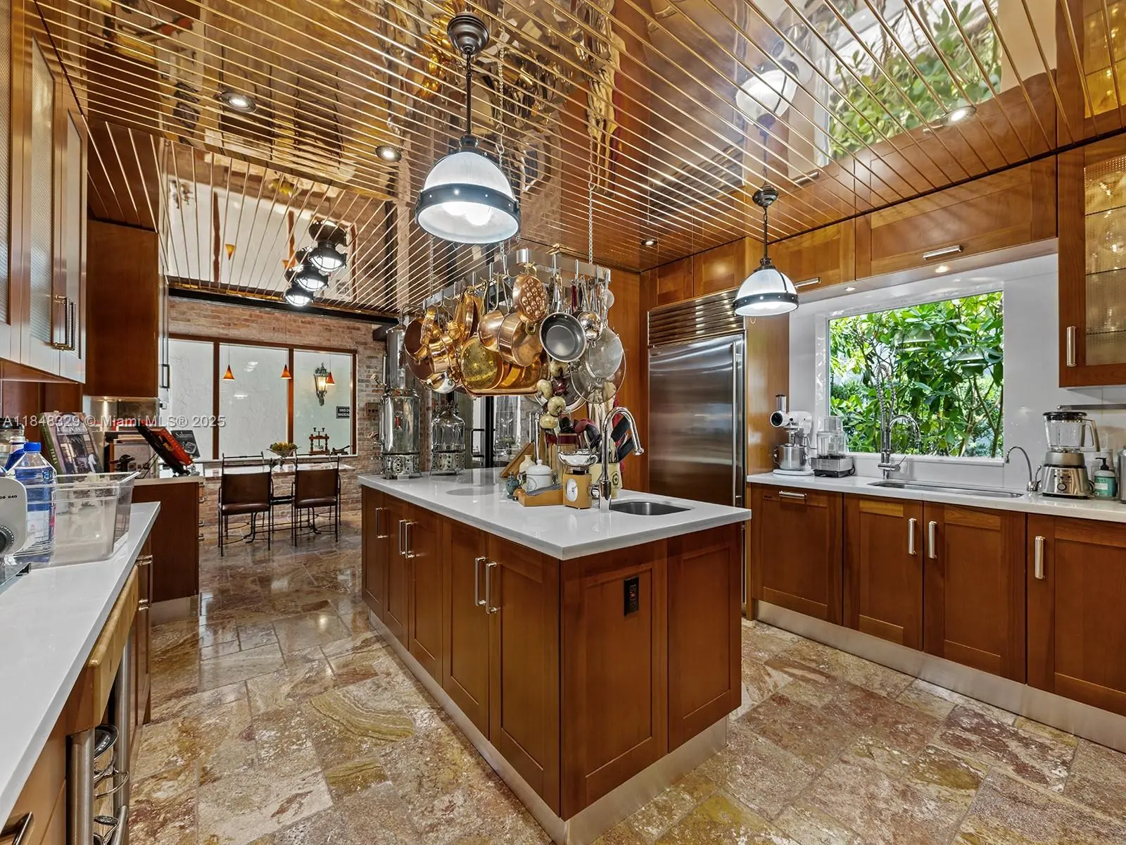 Photo of Listing #A11848329