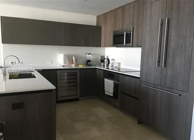 Photo of Listing #A11845436