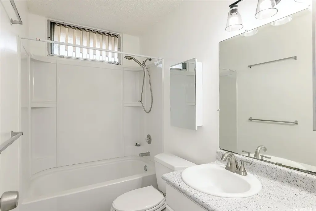 95-273 Waikalani Drive # D1102, Mililani