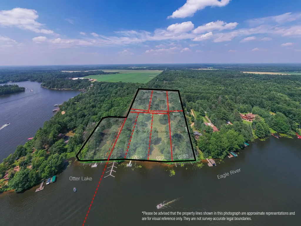 4181 Chain O Lakes Rd, Eagle River