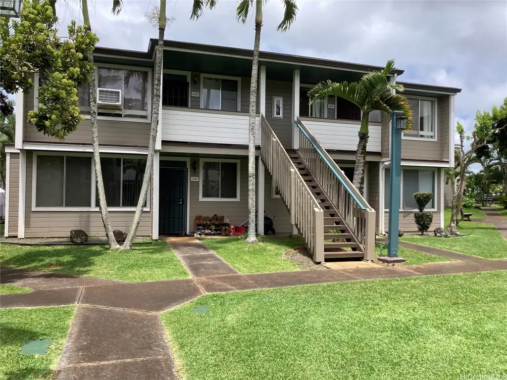 95-648 Hanile Street # C208, Mililani