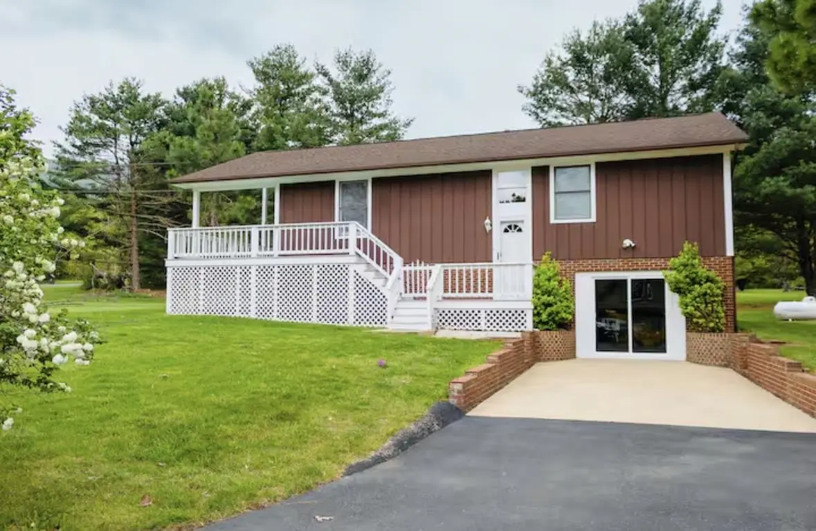 4064 Pine Grove Rd, Stanley