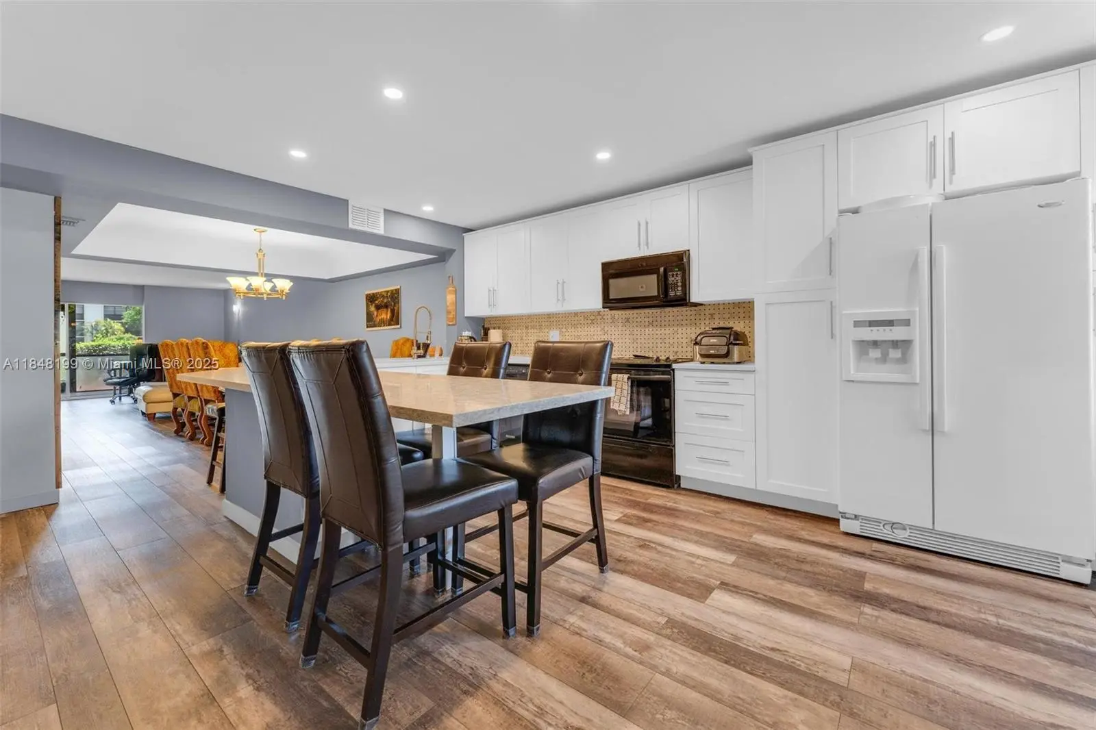 Photo of Listing #A11848199