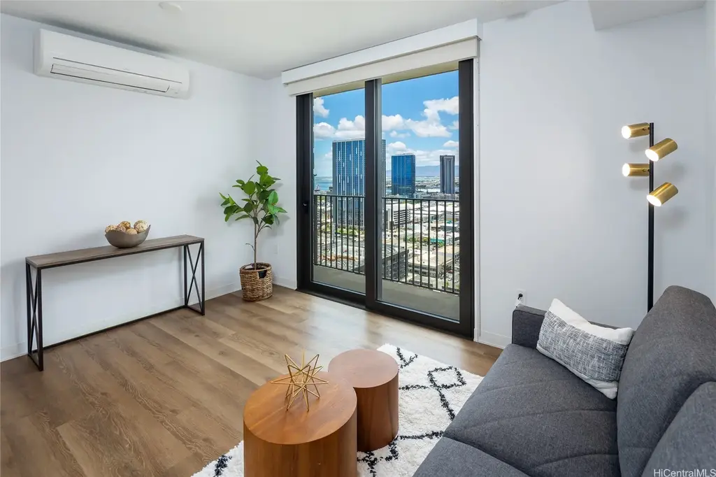 987 Queen Street # 2407, Honolulu