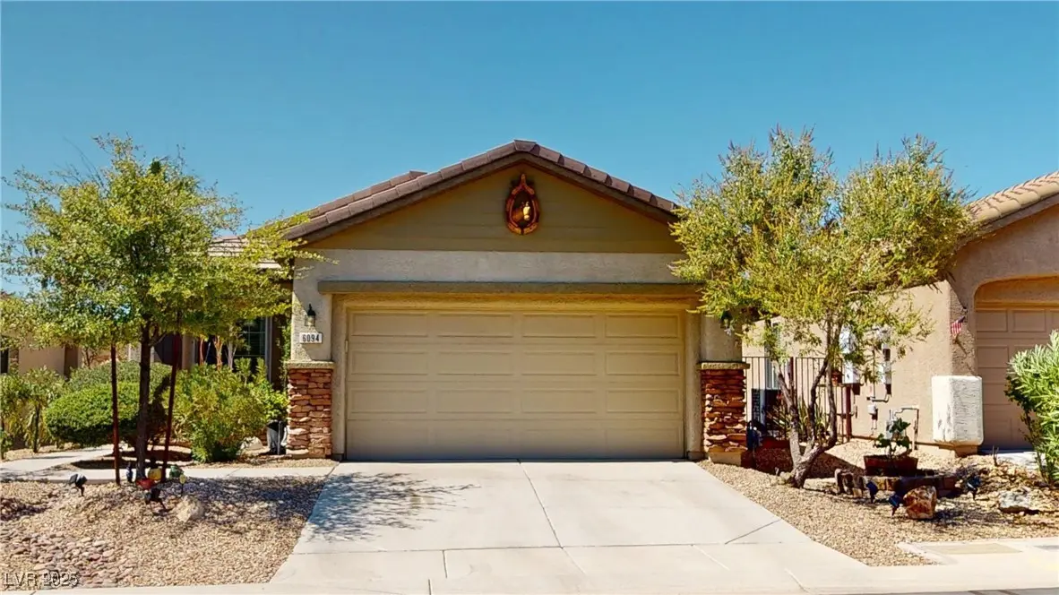 Photo of Listing #2705567