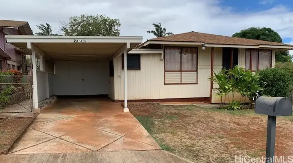 94-481 Honowai Street, Waipahu