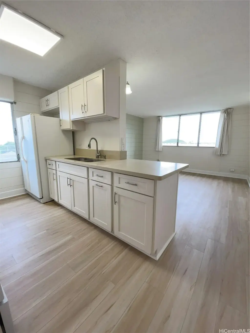 633 Nalanui Street # 313, Honolulu