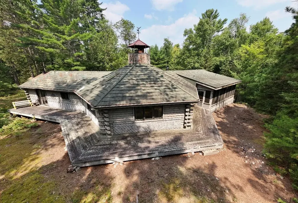 553 Reed Rd, Three Lakes