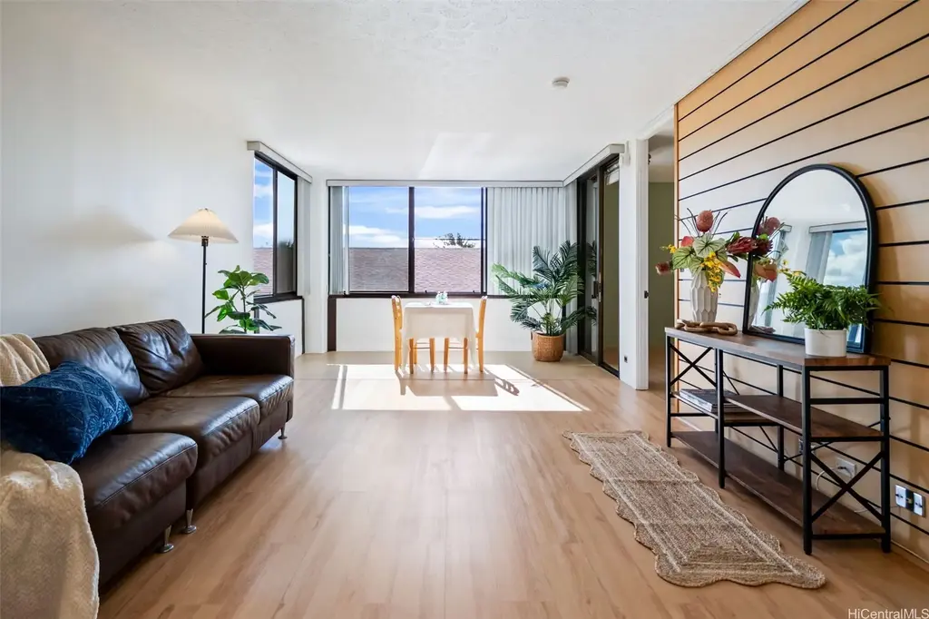 1505 Alexander Street # 206, Honolulu