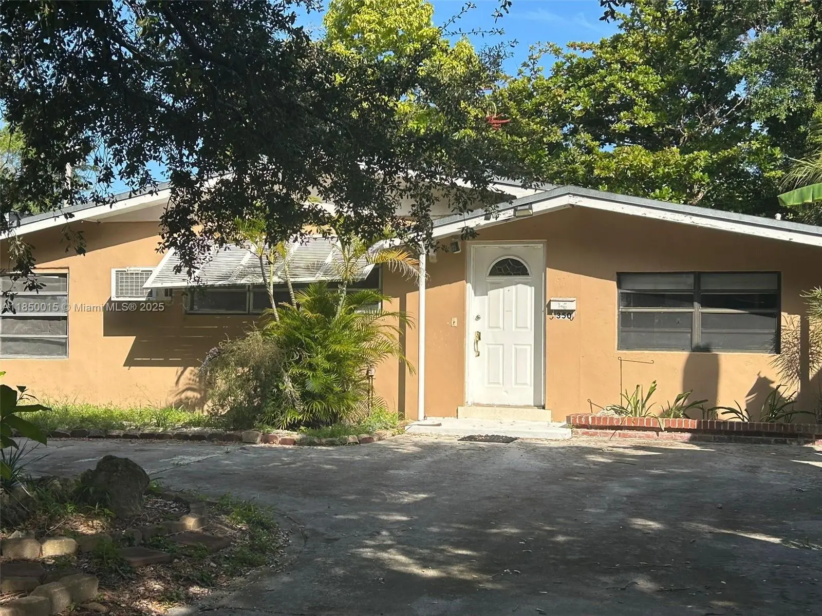 Photo of Listing #A11850015