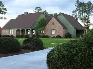 220 Lake Shore Drive, Alma