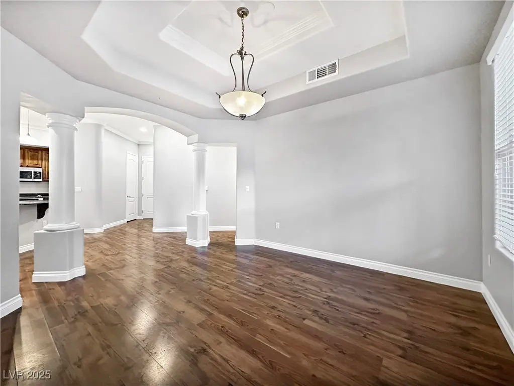 Photo of Listing #2705897