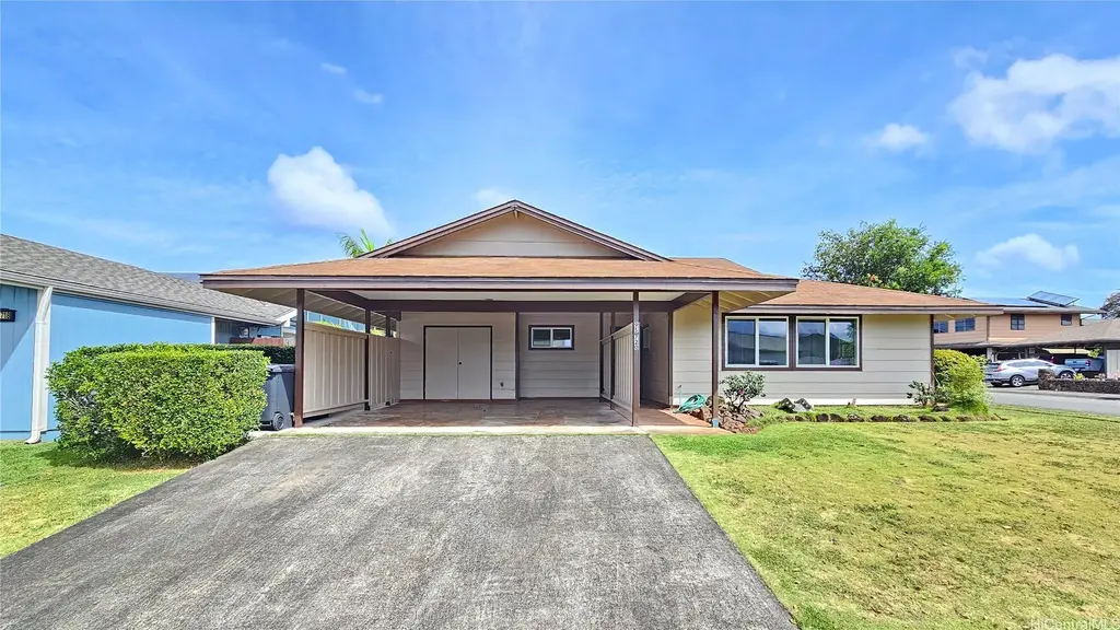 95-720 Lewanuu Street, Mililani