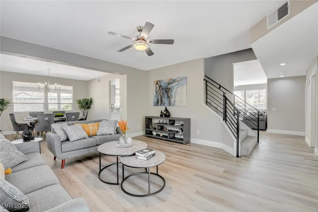 Photo of Listing #2705937