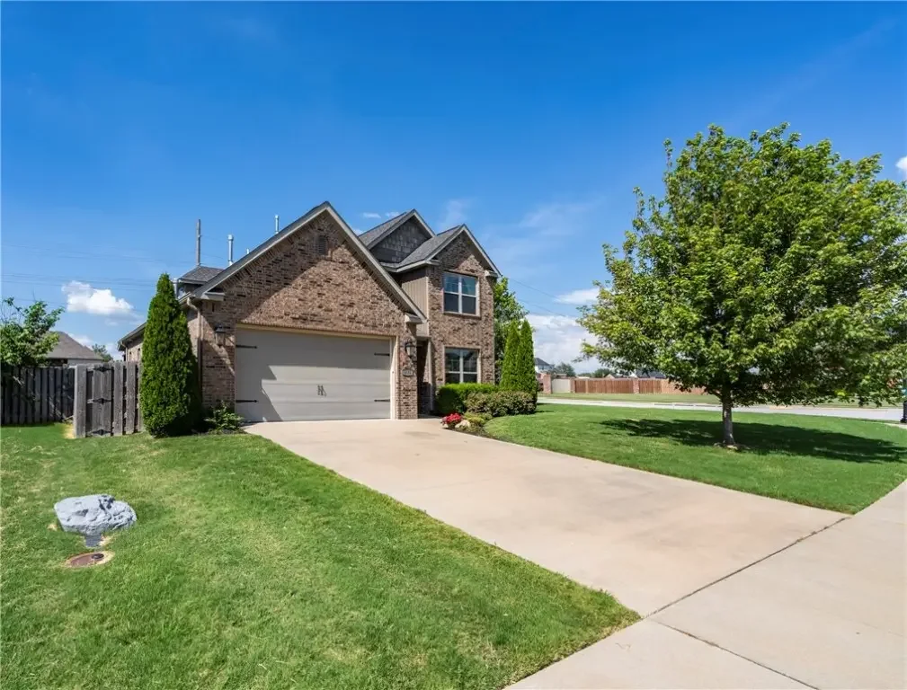 8100 Santa Clara Avenue, Springdale