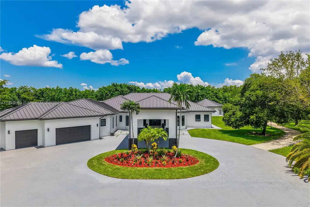 601 Ranch Rd, Weston