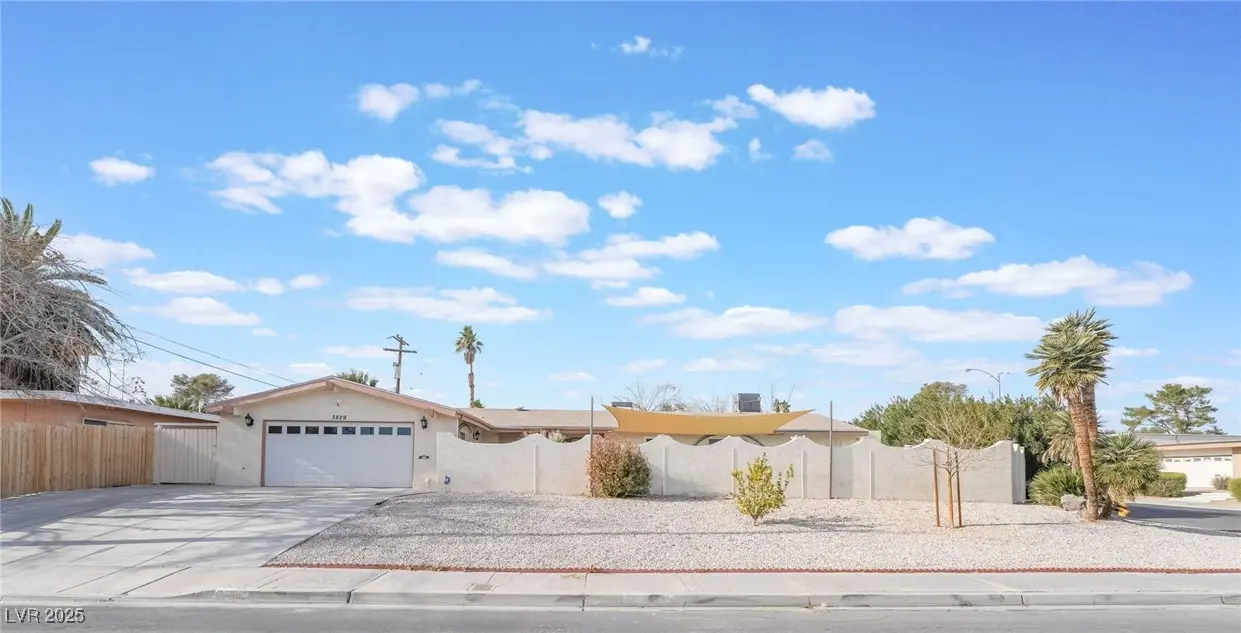 Photo of Listing #2706377