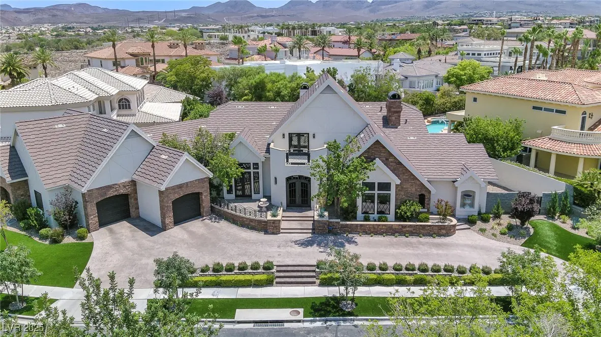 Photo of Listing #2706202