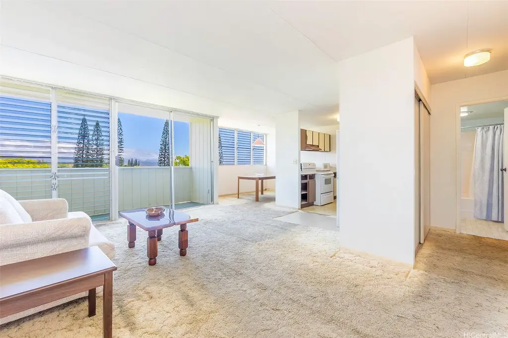 95-21 Kuahelani Avenue # 402, Mililani