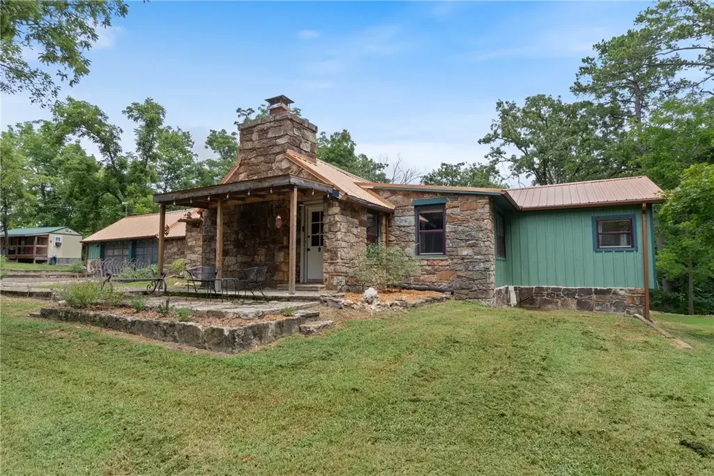17 Breezy Point, Eureka Springs