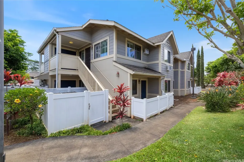 95-976 Ukuwai Street # 906, Mililani