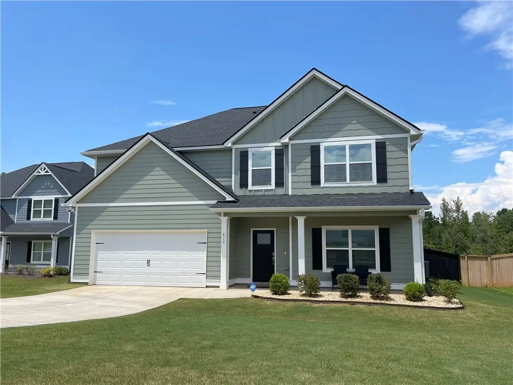 812 Mcdonald Dr, Opelika