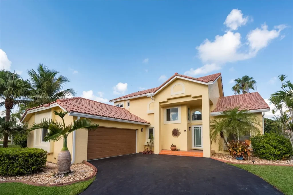 1075 San Luis Rey, Weston