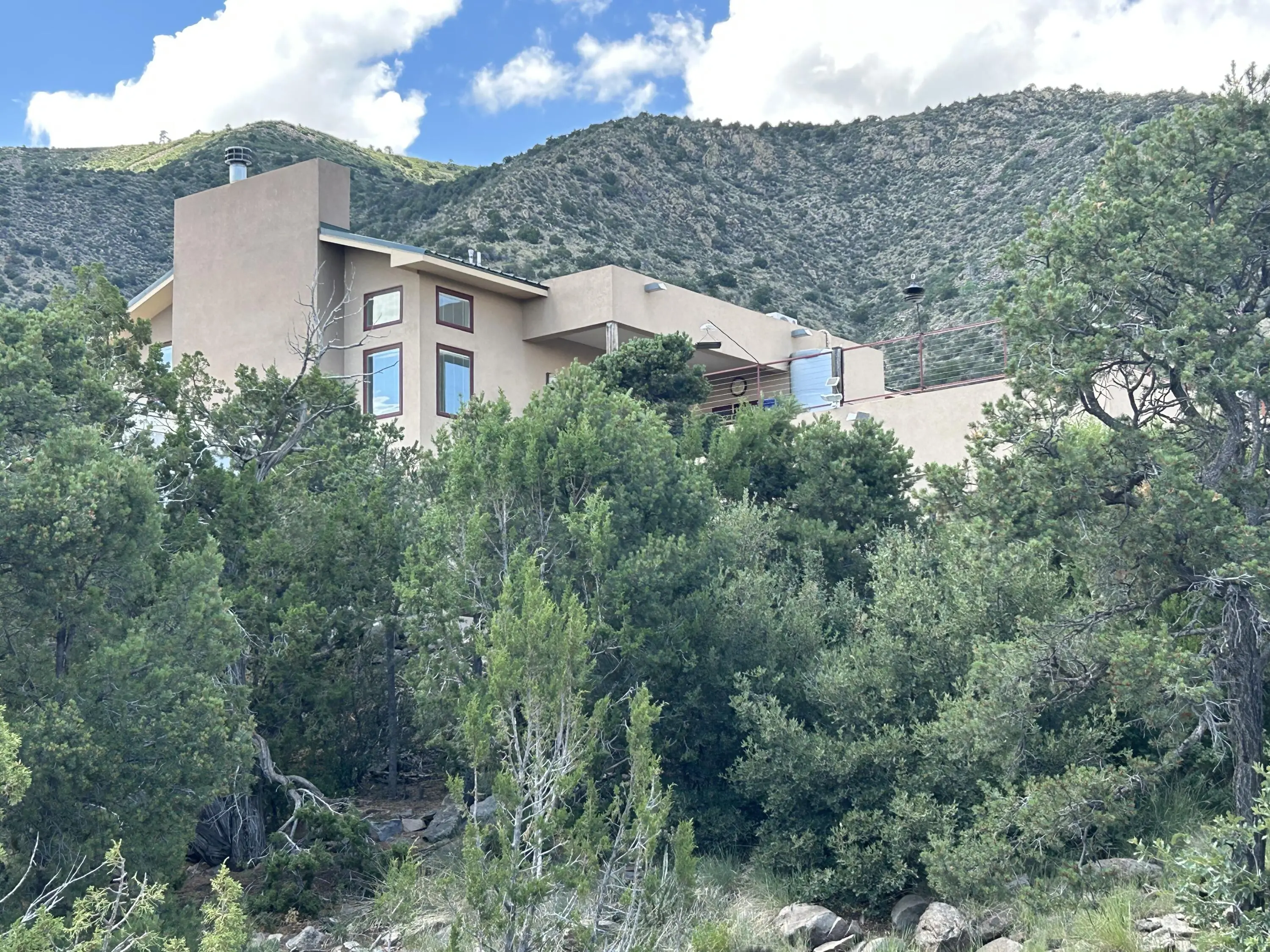 30 Skyview Lane, Edgewood