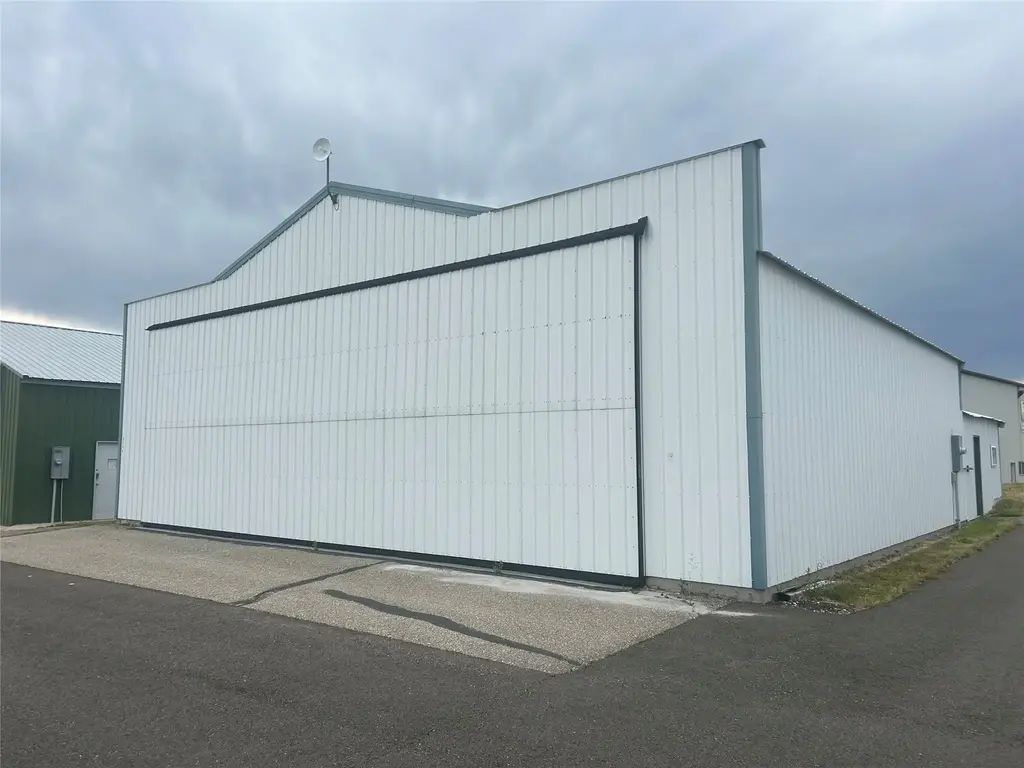 3194 Airport Road, Helena