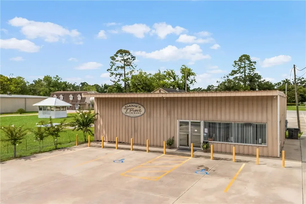 697 W Cherry Street, Jesup