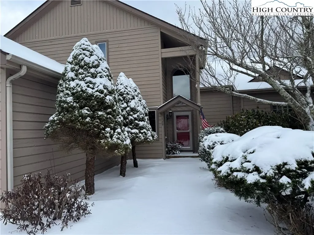 125 Grassy Knoll Way, Blowing Rock